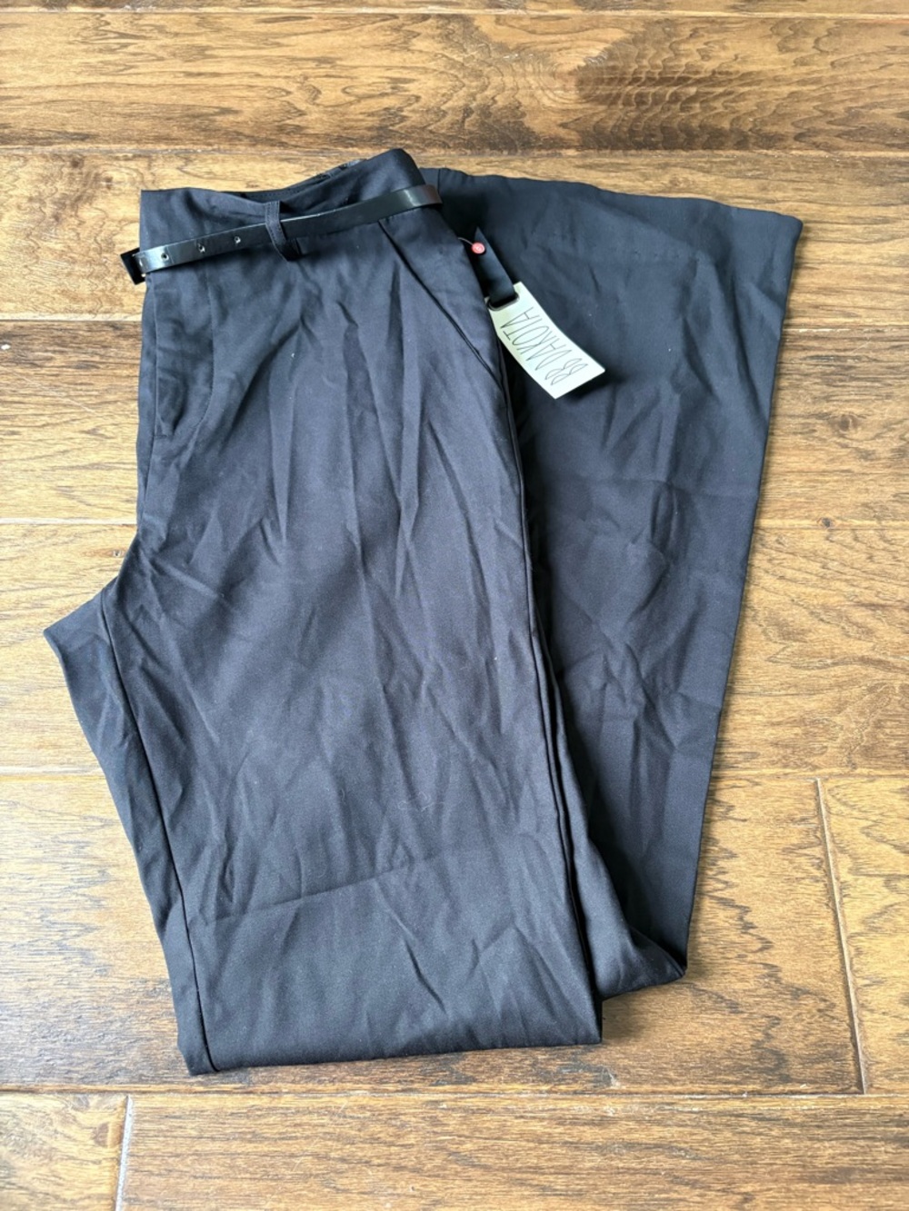 BB Dakota Black Wide-Leg Trousers with Slim Belt